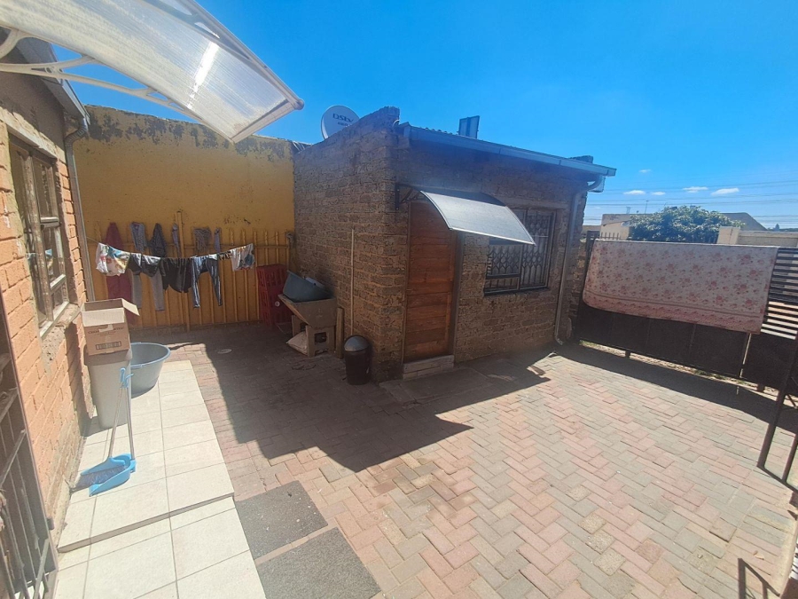 2 Bedroom Property for Sale in Tembisa Gauteng