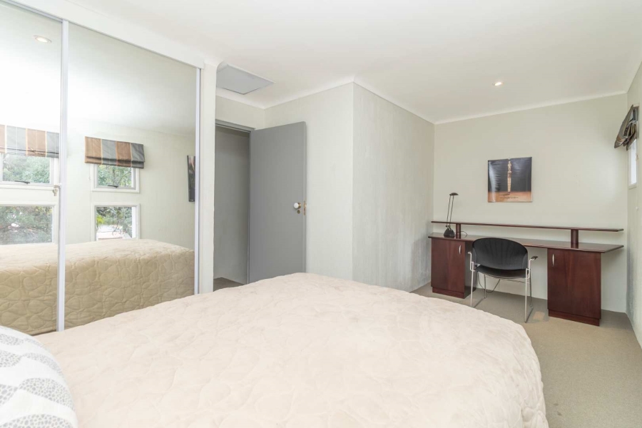 To Let 2 Bedroom Property for Rent in Hurlingham Manor Gauteng