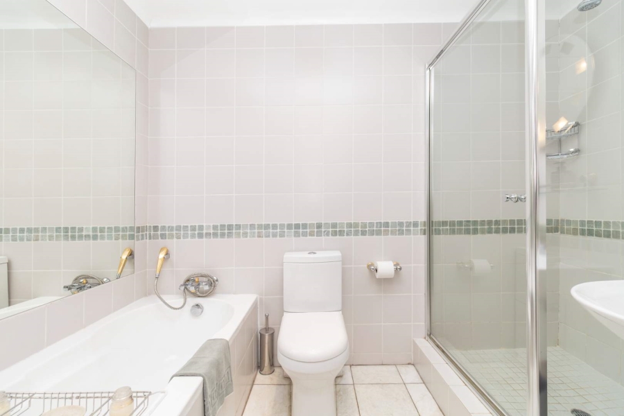 To Let 2 Bedroom Property for Rent in Hurlingham Manor Gauteng