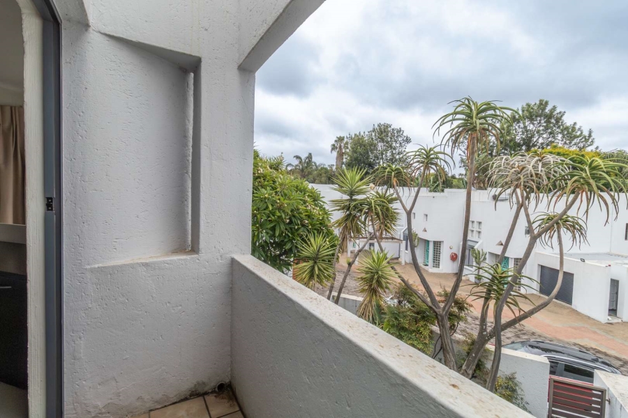 To Let 2 Bedroom Property for Rent in Hurlingham Manor Gauteng