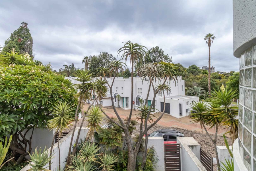 To Let 2 Bedroom Property for Rent in Hurlingham Manor Gauteng