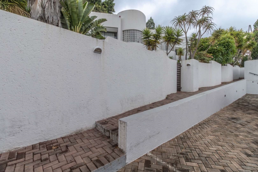 To Let 2 Bedroom Property for Rent in Hurlingham Manor Gauteng