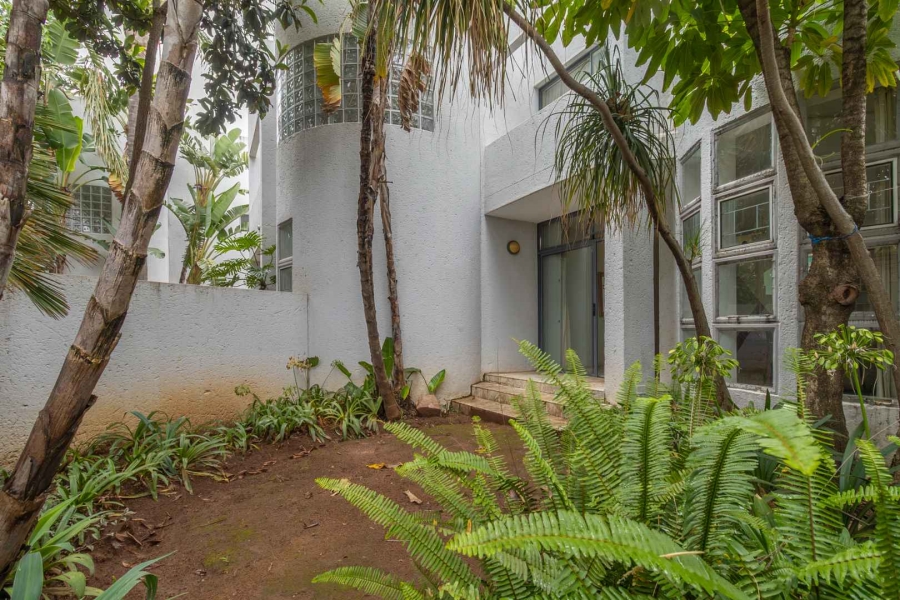 To Let 2 Bedroom Property for Rent in Hurlingham Manor Gauteng