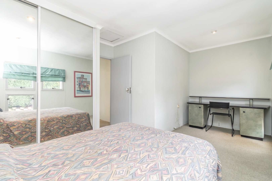 To Let 2 Bedroom Property for Rent in Hurlingham Manor Gauteng