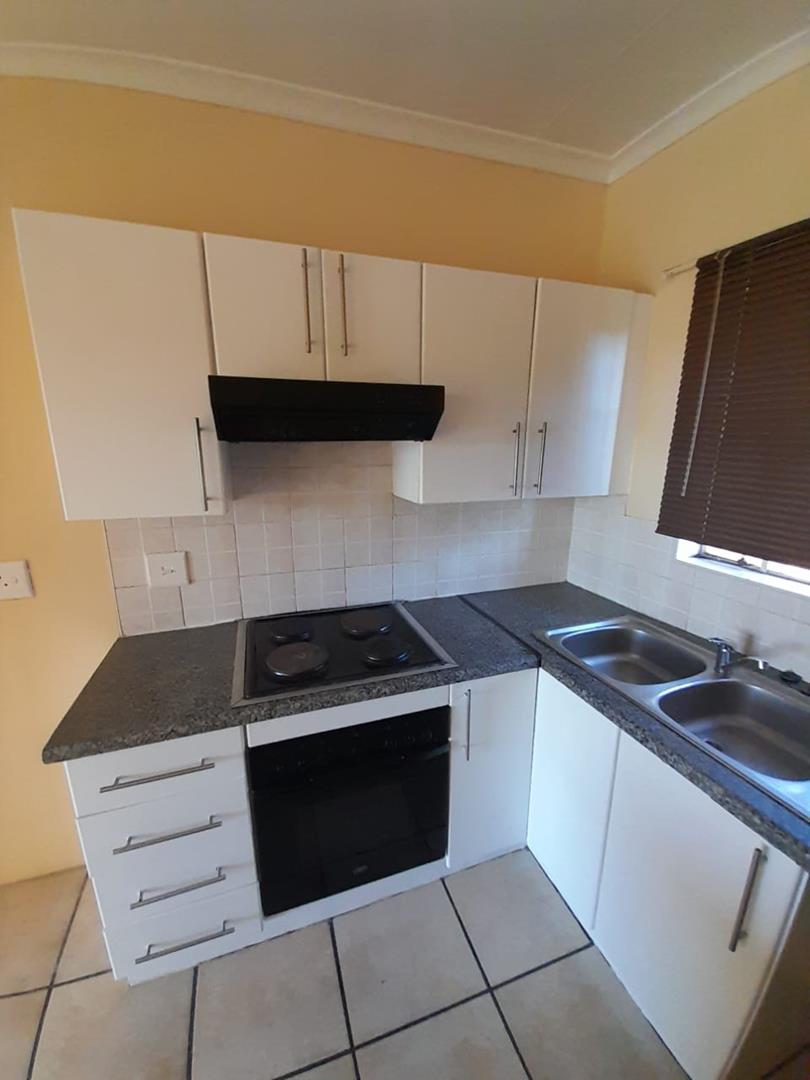 To Let 2 Bedroom Property for Rent in Weltevreden A H Gauteng