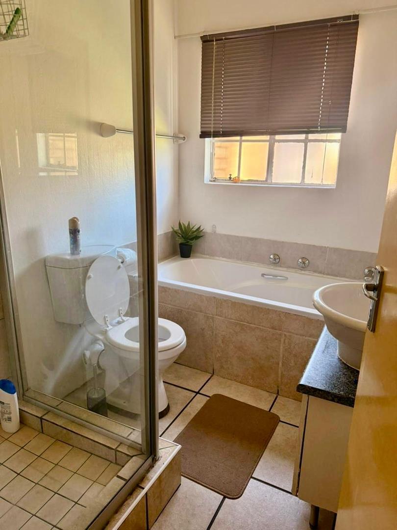 To Let 2 Bedroom Property for Rent in Weltevreden A H Gauteng