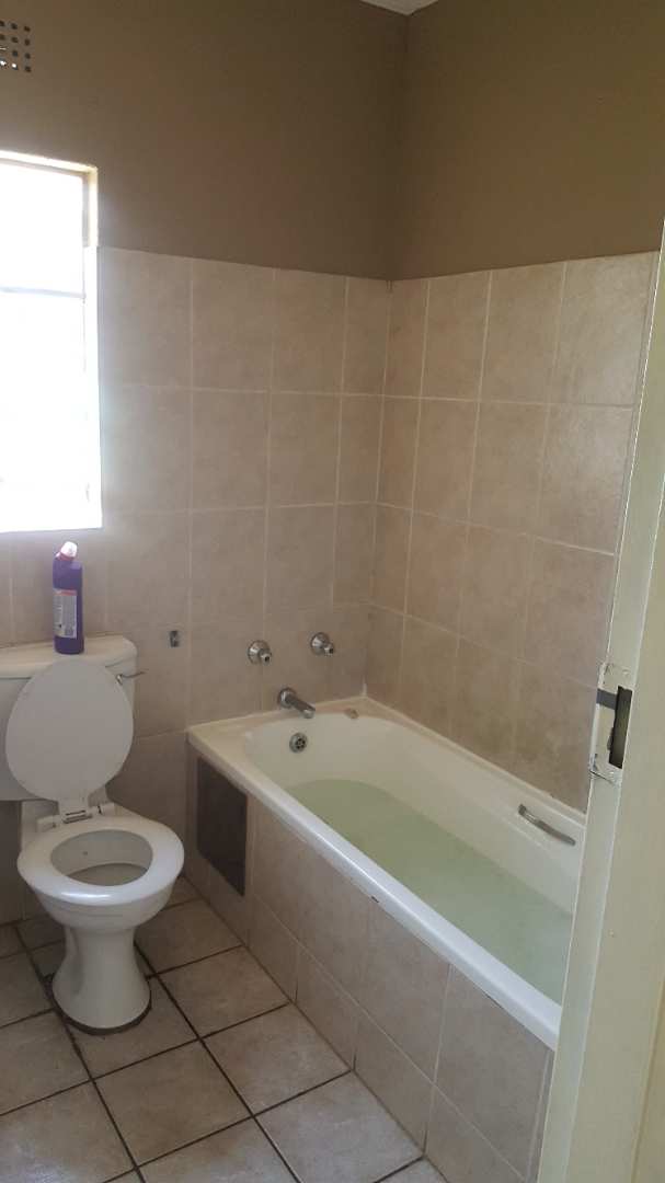 To Let 2 Bedroom Property for Rent in Randburg Gauteng