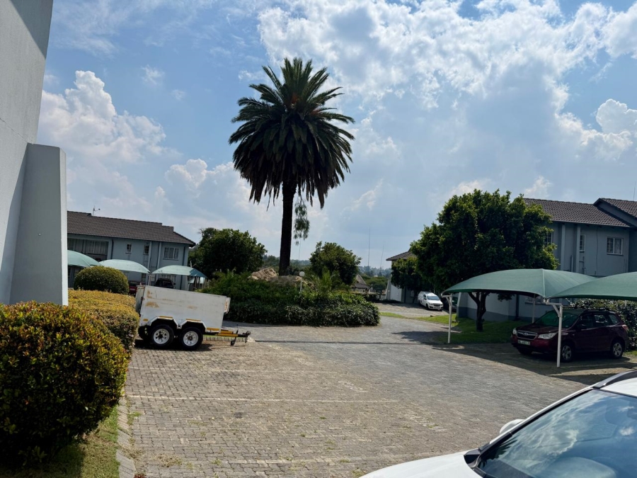 To Let 2 Bedroom Property for Rent in Randburg Gauteng