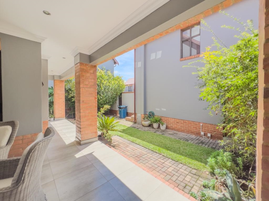 4 Bedroom Property for Sale in Heritage Hill Gauteng