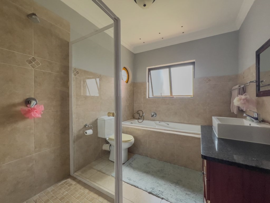 4 Bedroom Property for Sale in Heritage Hill Gauteng