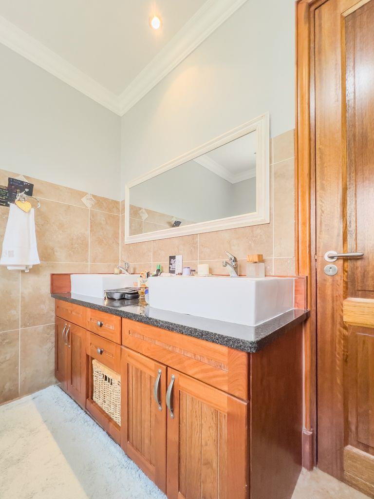 4 Bedroom Property for Sale in Heritage Hill Gauteng