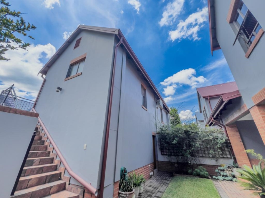 4 Bedroom Property for Sale in Heritage Hill Gauteng