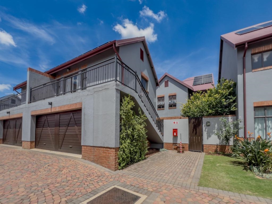 4 Bedroom Property for Sale in Heritage Hill Gauteng