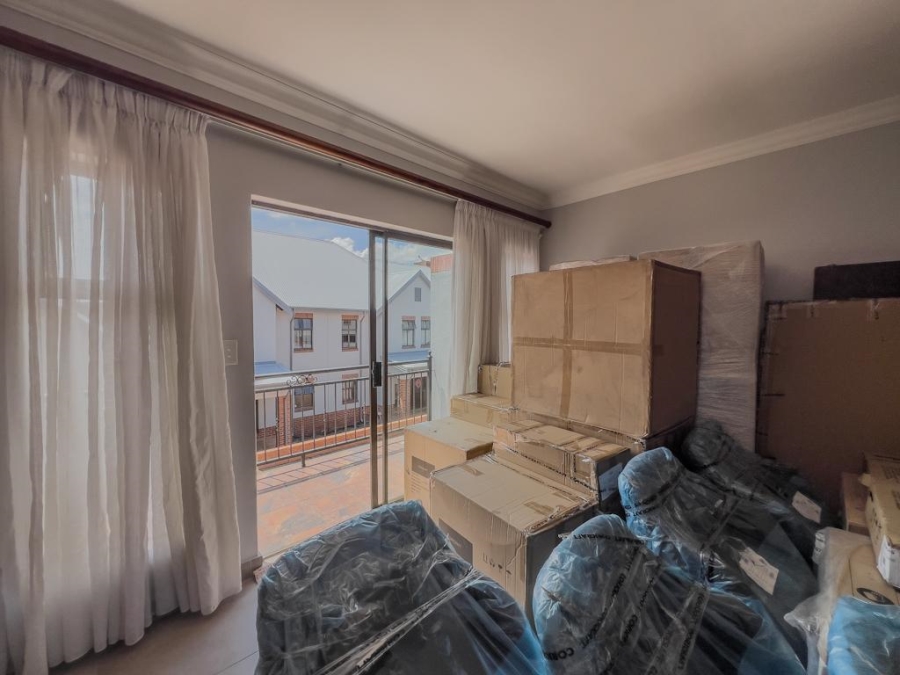 4 Bedroom Property for Sale in Heritage Hill Gauteng