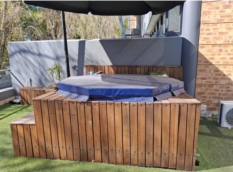 To Let 2 Bedroom Property for Rent in Benmore Gauteng