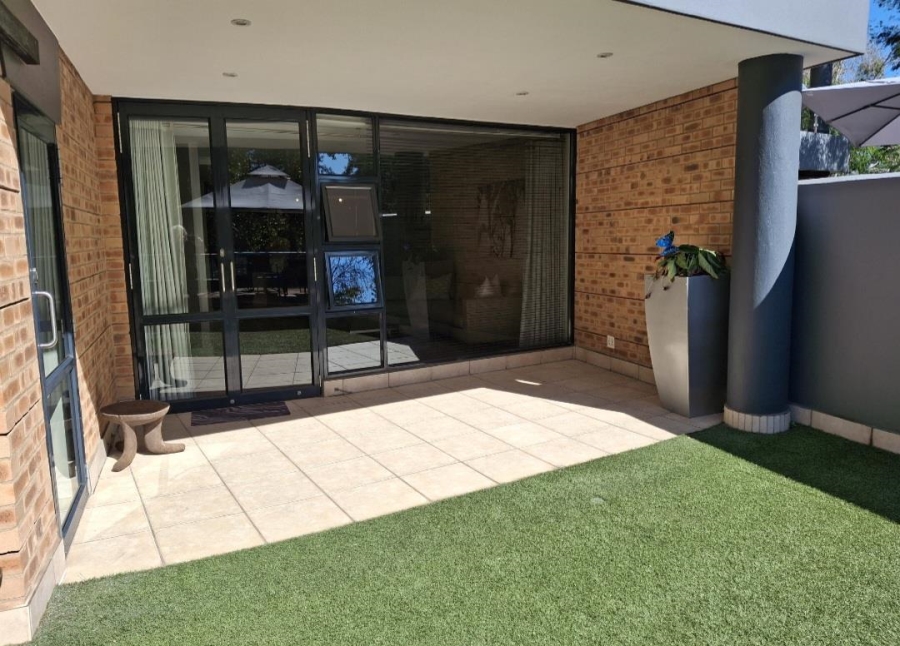 To Let 2 Bedroom Property for Rent in Benmore Gauteng