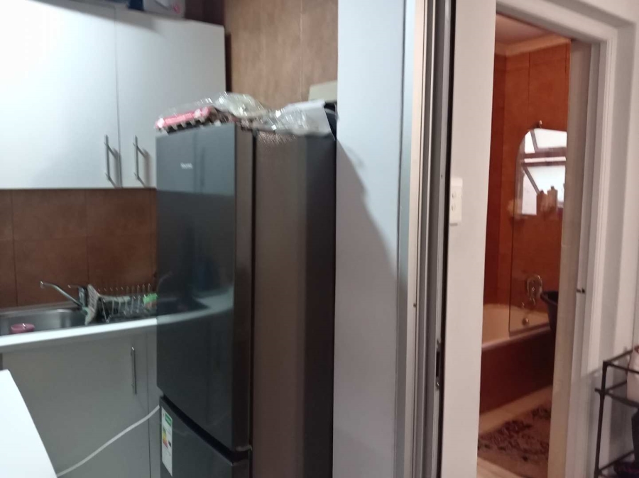 To Let 1 Bedroom Property for Rent in Cyrildene Gauteng