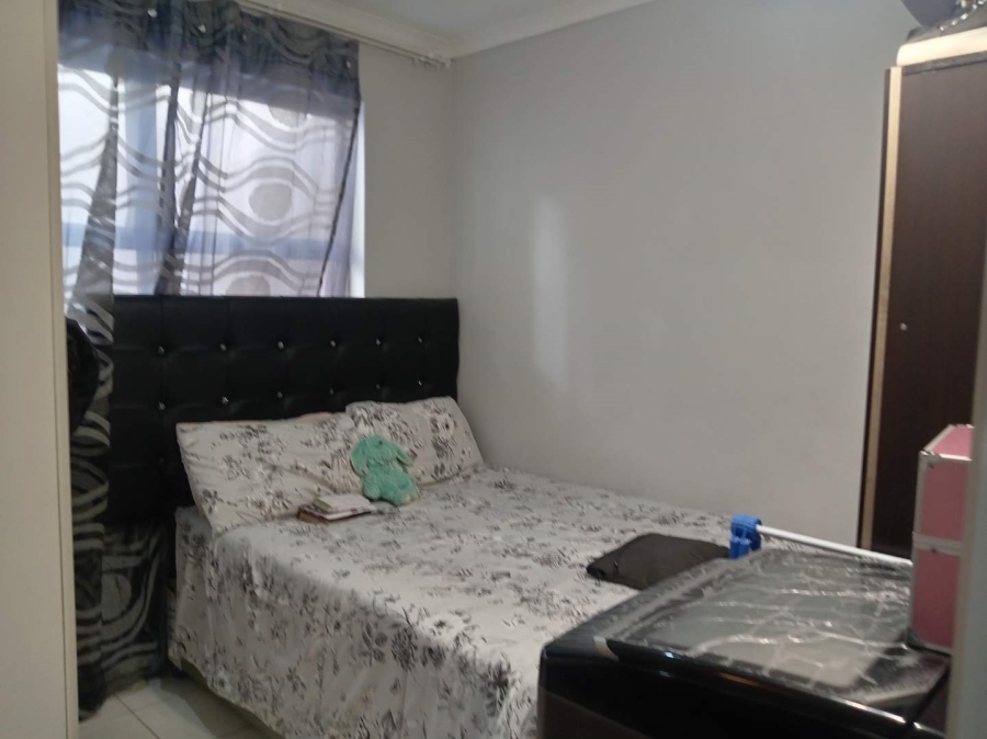 To Let 1 Bedroom Property for Rent in Cyrildene Gauteng