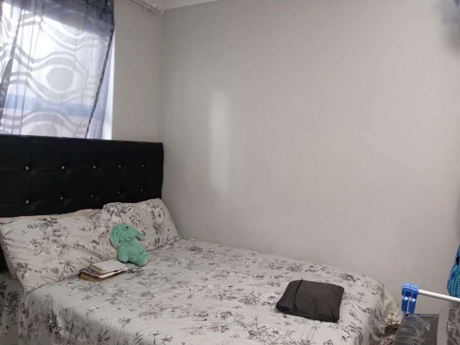 To Let 1 Bedroom Property for Rent in Cyrildene Gauteng