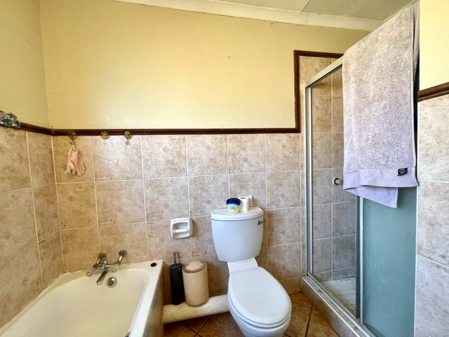 2 Bedroom Property for Sale in Olympus AH Gauteng