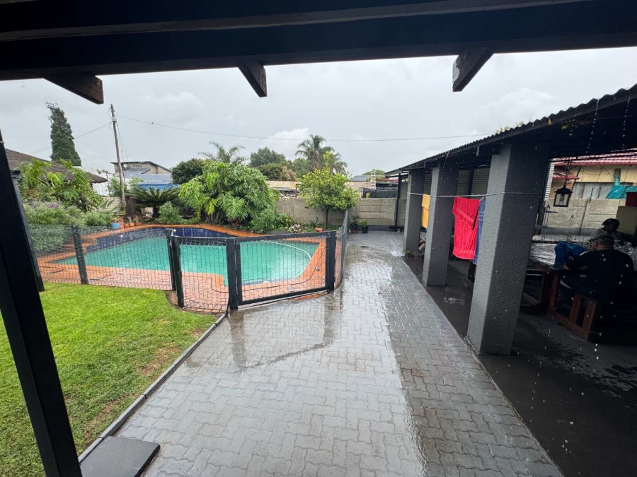 4 Bedroom Property for Sale in Florentia Gauteng