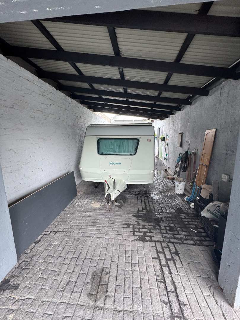 4 Bedroom Property for Sale in Florentia Gauteng