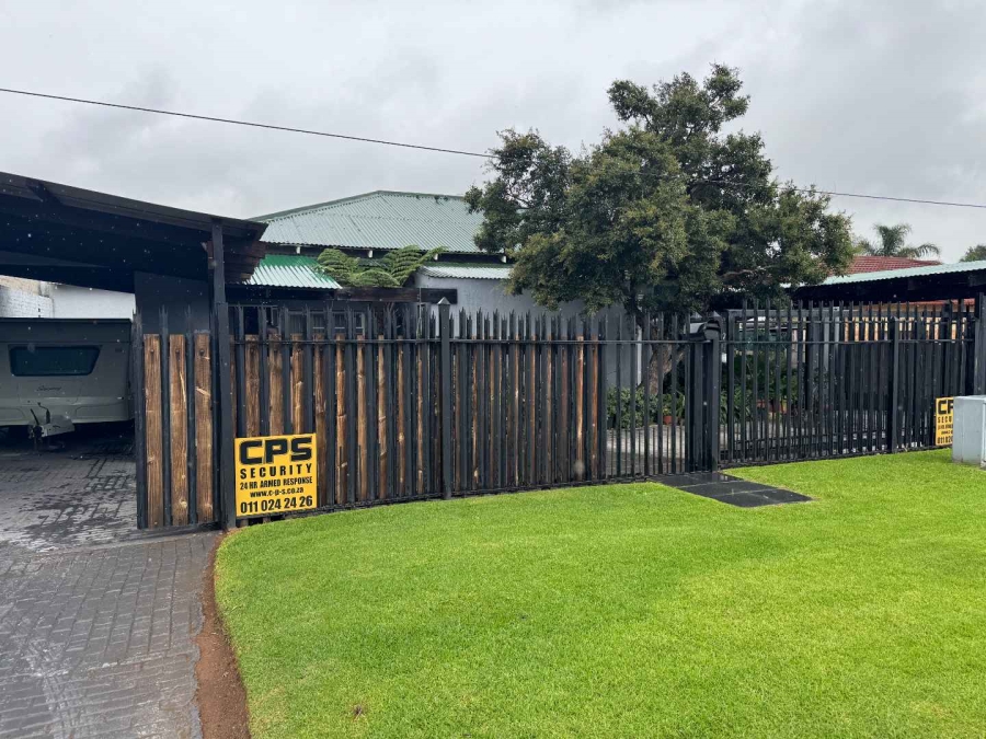 4 Bedroom Property for Sale in Florentia Gauteng