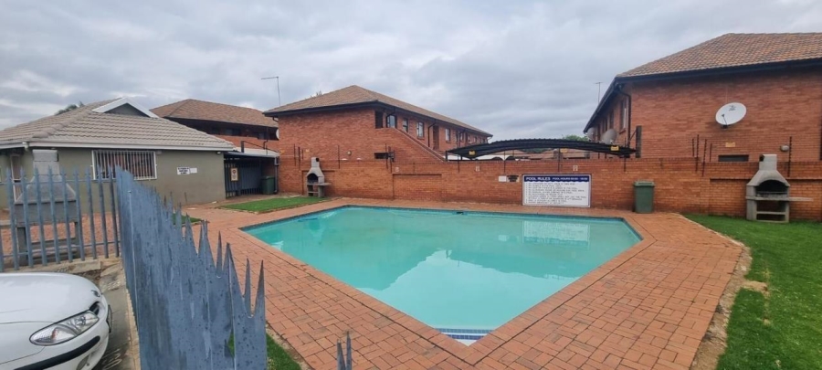 2 Bedroom Property for Sale in Florentia Gauteng