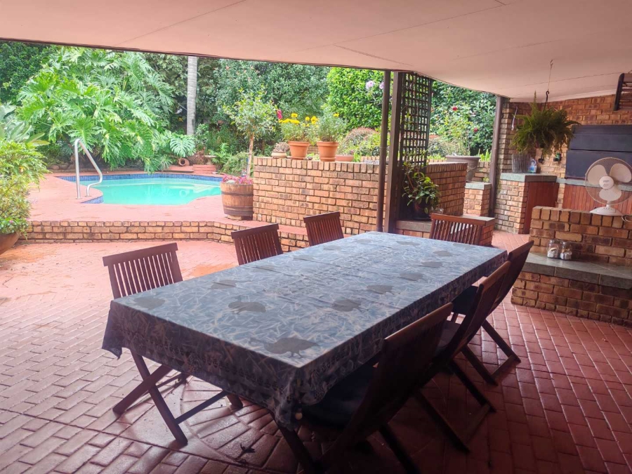 4 Bedroom Property for Sale in Eldoraigne Gauteng