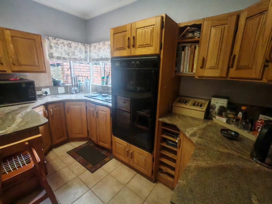 4 Bedroom Property for Sale in Eldoraigne Gauteng