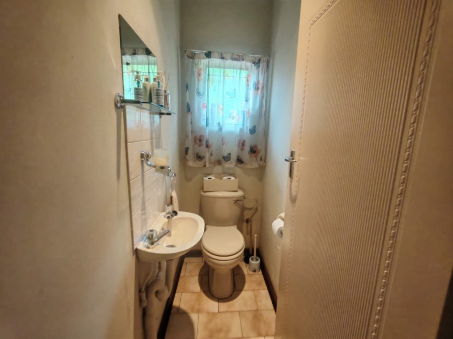 4 Bedroom Property for Sale in Eldoraigne Gauteng