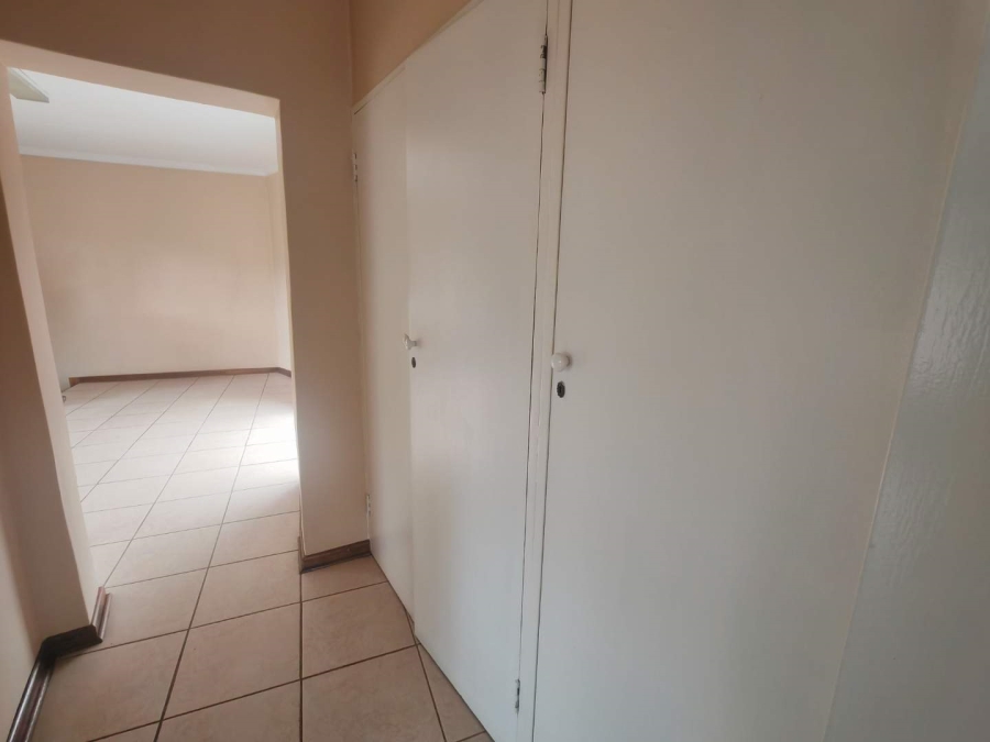 4 Bedroom Property for Sale in Eldoraigne Gauteng