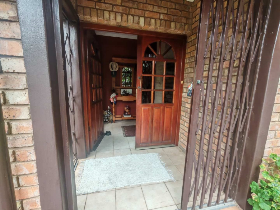 4 Bedroom Property for Sale in Eldoraigne Gauteng