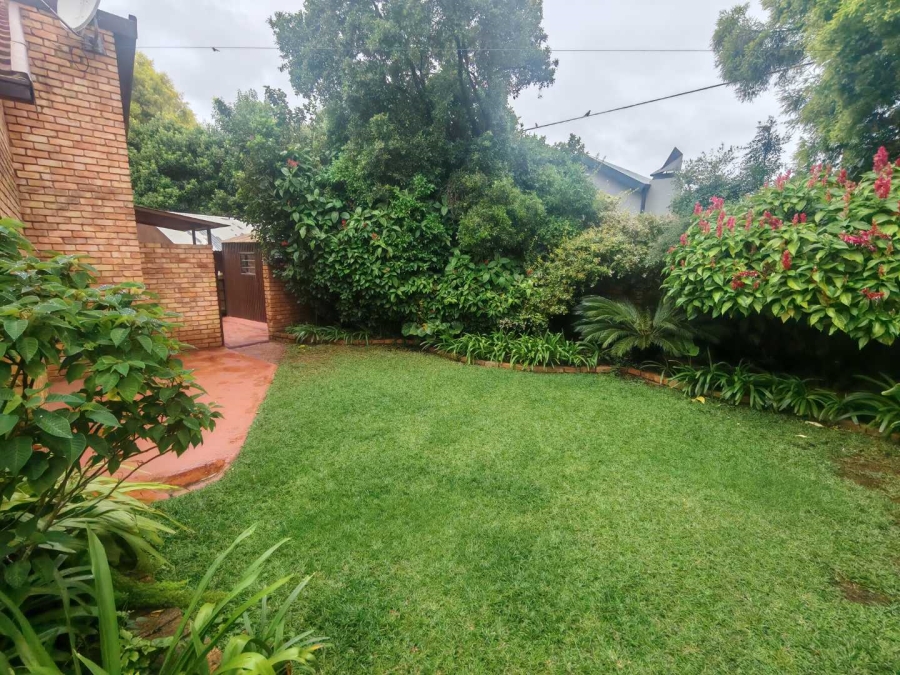 4 Bedroom Property for Sale in Eldoraigne Gauteng