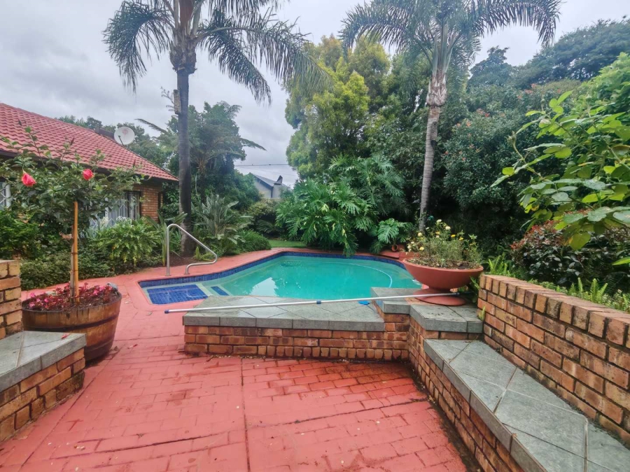 4 Bedroom Property for Sale in Eldoraigne Gauteng