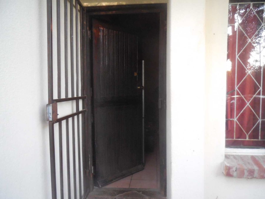 To Let 1 Bedroom Property for Rent in Silverton Gauteng