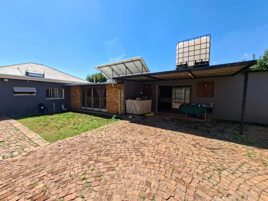 3 Bedroom Property for Sale in Villieria Gauteng