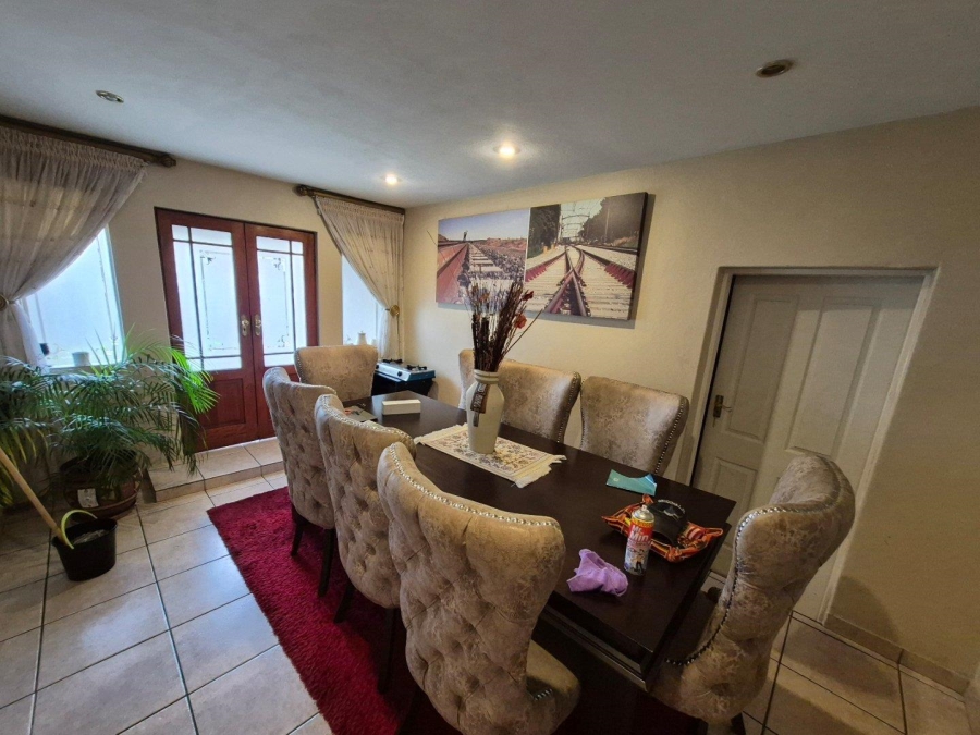 5 Bedroom Property for Sale in Rietvalleirand Gauteng