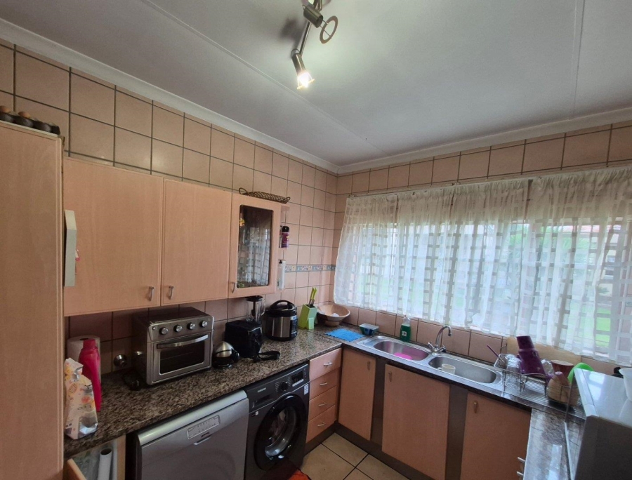 5 Bedroom Property for Sale in Rietvalleirand Gauteng