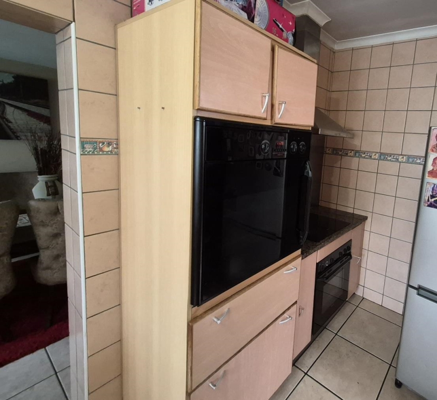 5 Bedroom Property for Sale in Rietvalleirand Gauteng