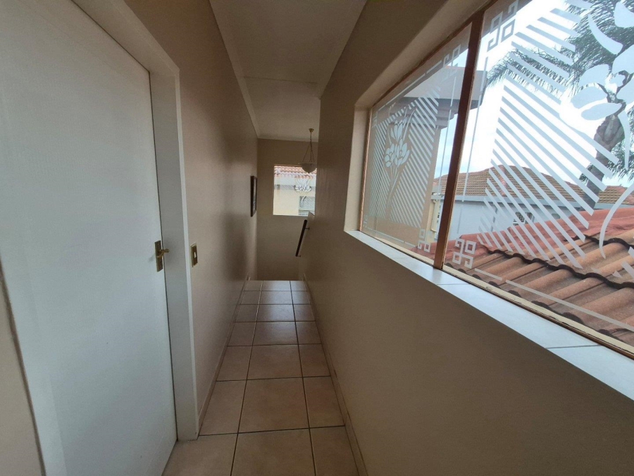 5 Bedroom Property for Sale in Rietvalleirand Gauteng