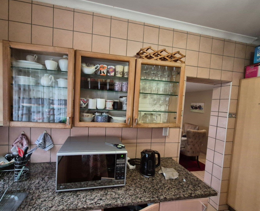 5 Bedroom Property for Sale in Rietvalleirand Gauteng