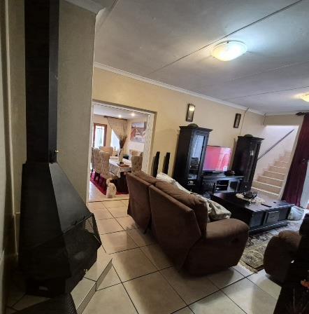 5 Bedroom Property for Sale in Rietvalleirand Gauteng