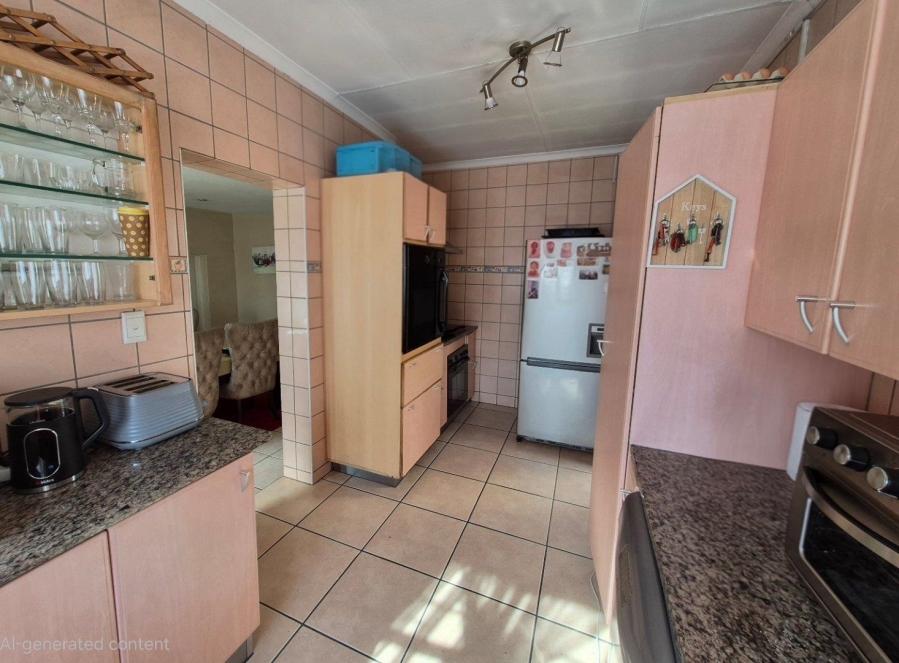 5 Bedroom Property for Sale in Rietvalleirand Gauteng