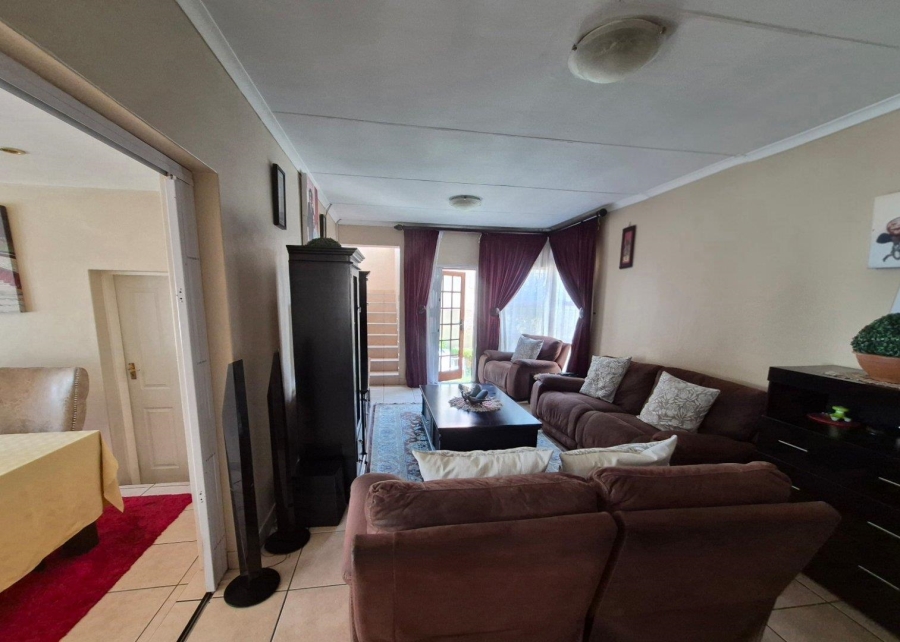 5 Bedroom Property for Sale in Rietvalleirand Gauteng