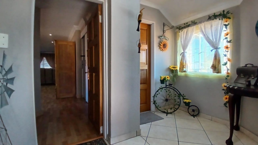 6 Bedroom Property for Sale in Kempton Park Ext 4 Gauteng