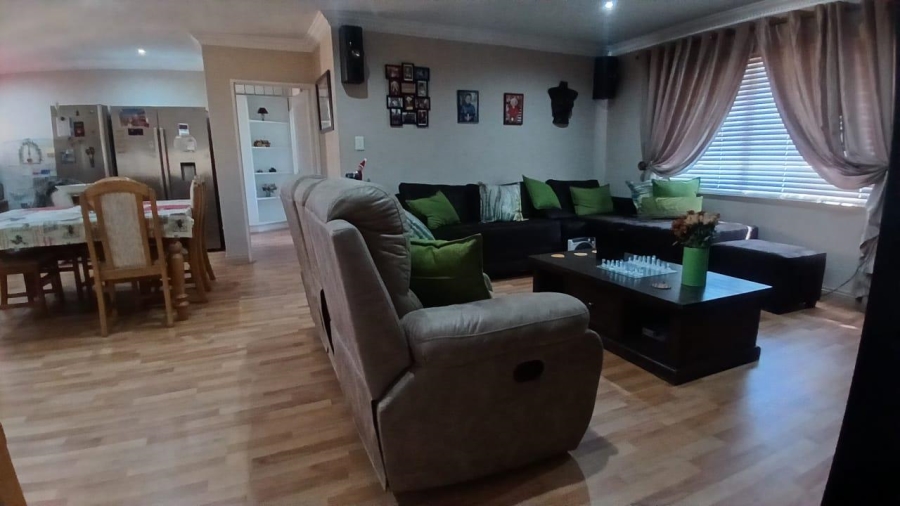 6 Bedroom Property for Sale in Kempton Park Ext 4 Gauteng