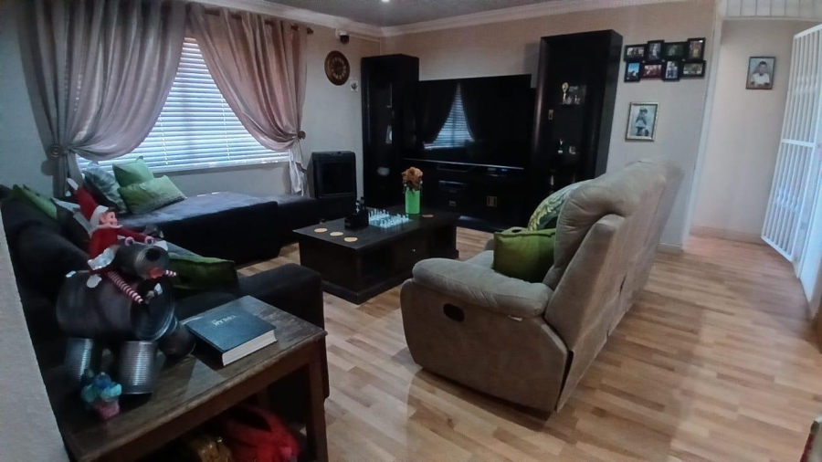 6 Bedroom Property for Sale in Kempton Park Ext 4 Gauteng