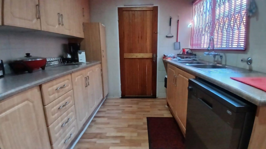 6 Bedroom Property for Sale in Kempton Park Ext 4 Gauteng