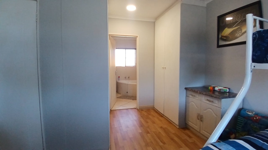 6 Bedroom Property for Sale in Kempton Park Ext 4 Gauteng